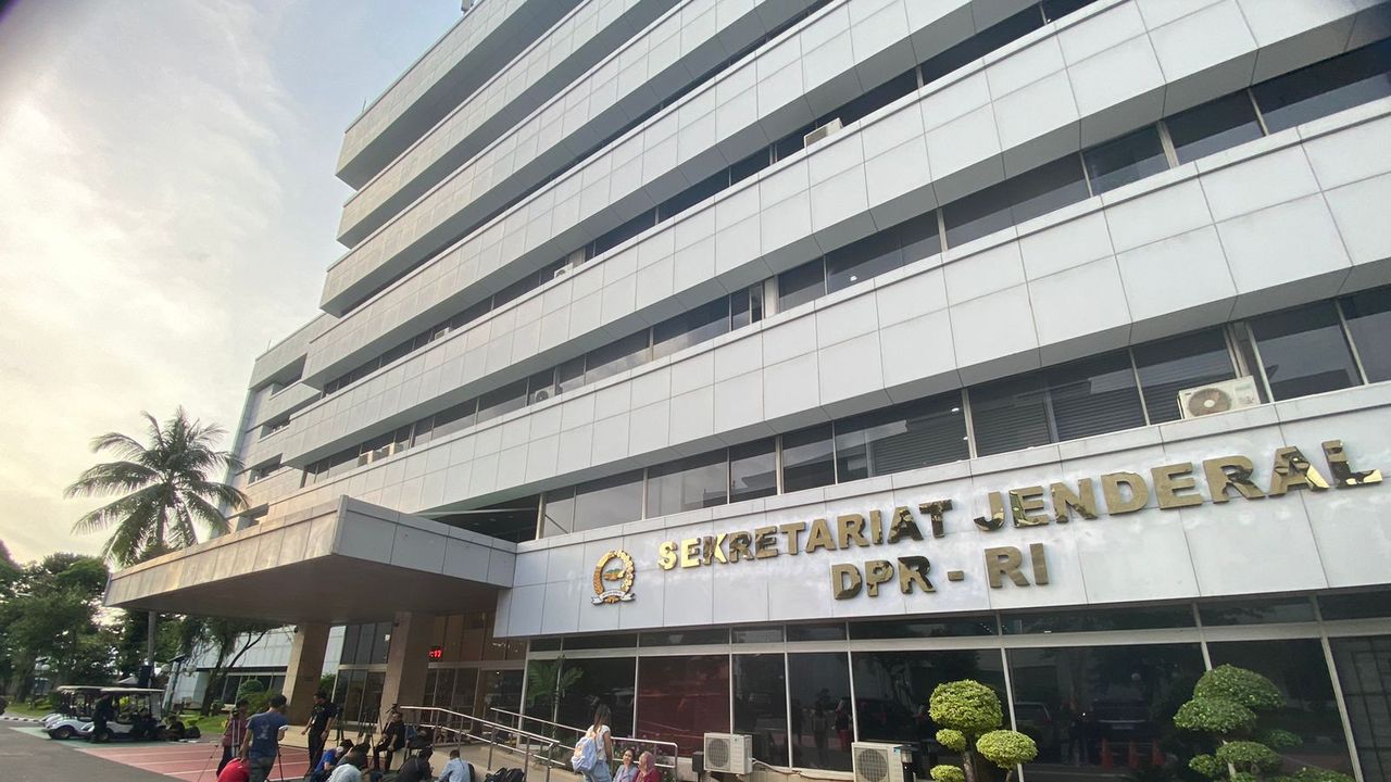 Ruang Sekjen DPR Indra Iskandar dan Stafnya Ikut Digeledah KPK