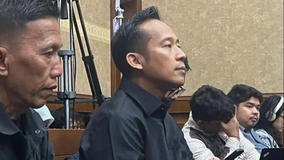 Denny Cagur Ikut Hadiri Sidang Lanjutan Hasto Kristiyanto, Ada Siapa Lagi?