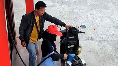 Pemotor Cabul di Cianjur Ditangkap Usai Terekam Lecehkan Perempuan Pengisi Bensin