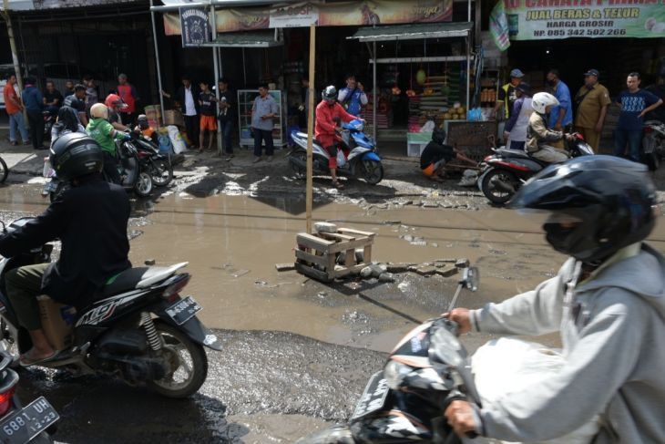 Pemprov Sulsel Akan Beton Jalan Antang Makassar yang Sempat Rusak Parah