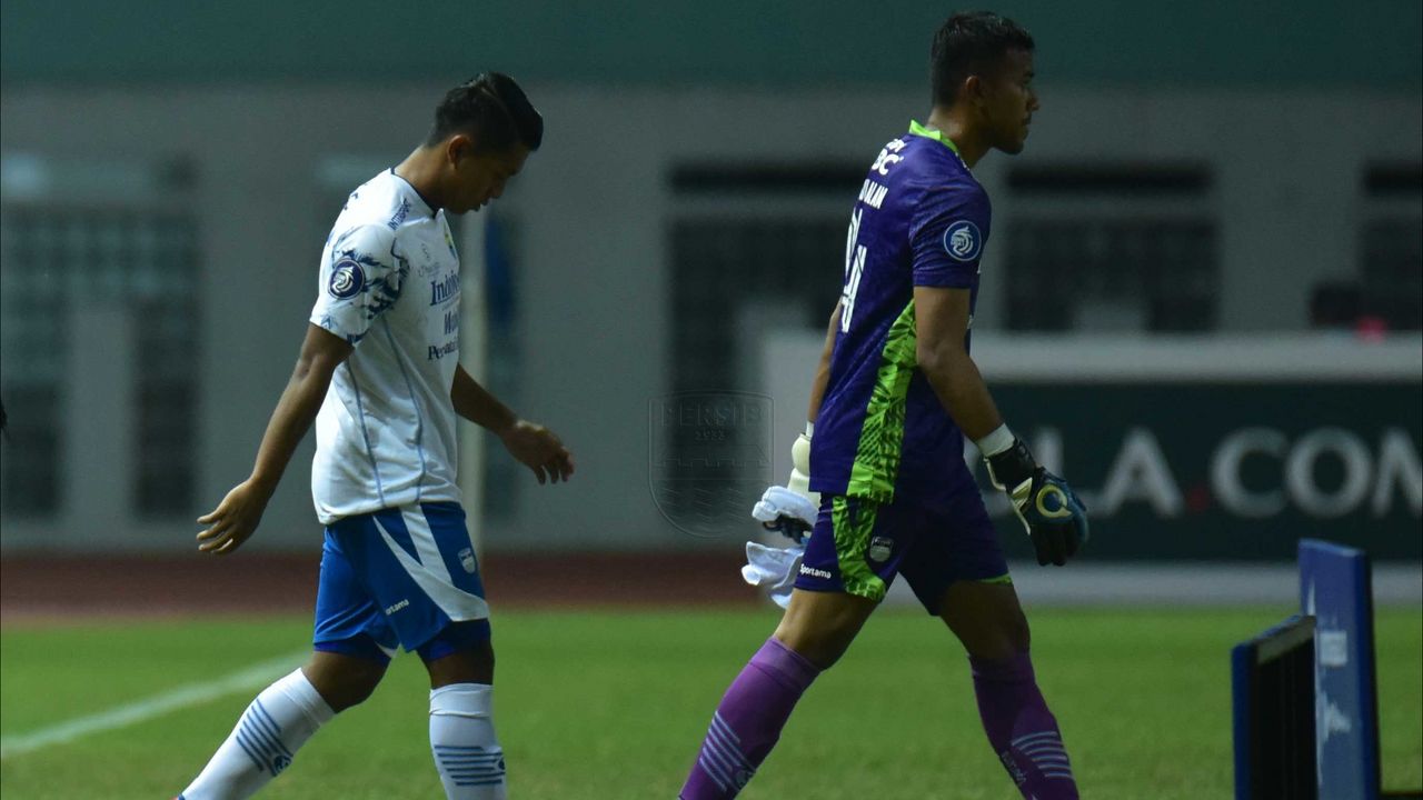 Seri Lawan Persikabo, Pelatih Persib Robert Albert Puji penampilan Kiper Muda Teja Paku Alam