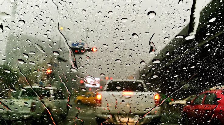 Ikuti 3 Tips Aman dan Nyaman saat Berkendara di Musim Hujan