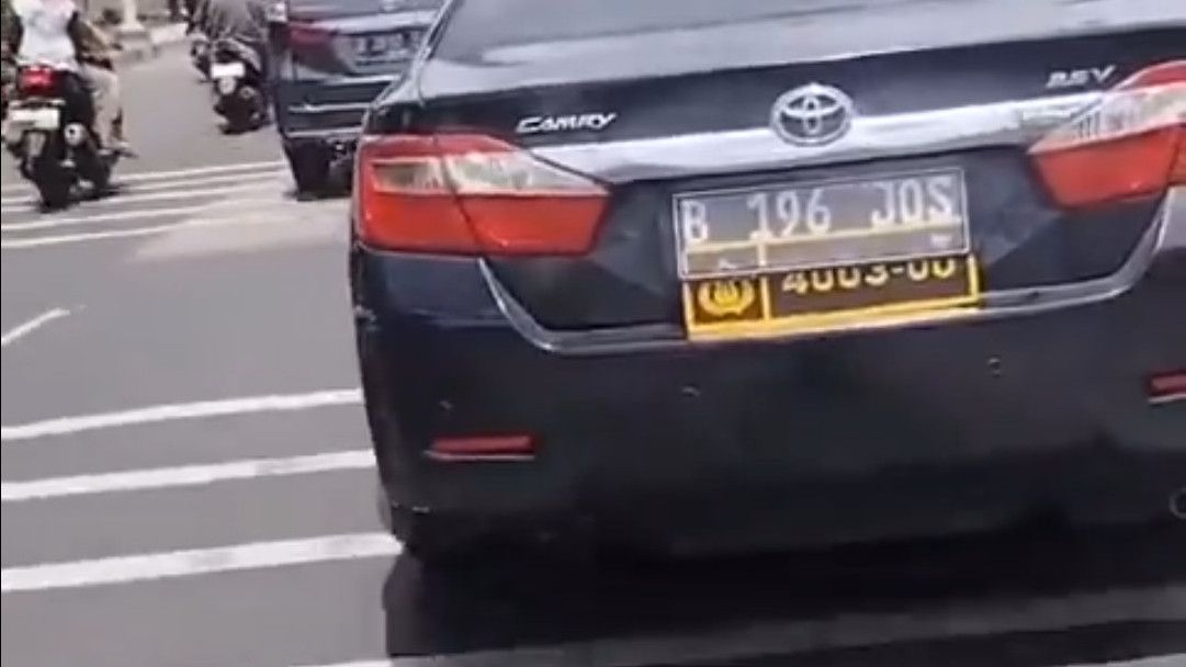 Viral Pelat Polri 