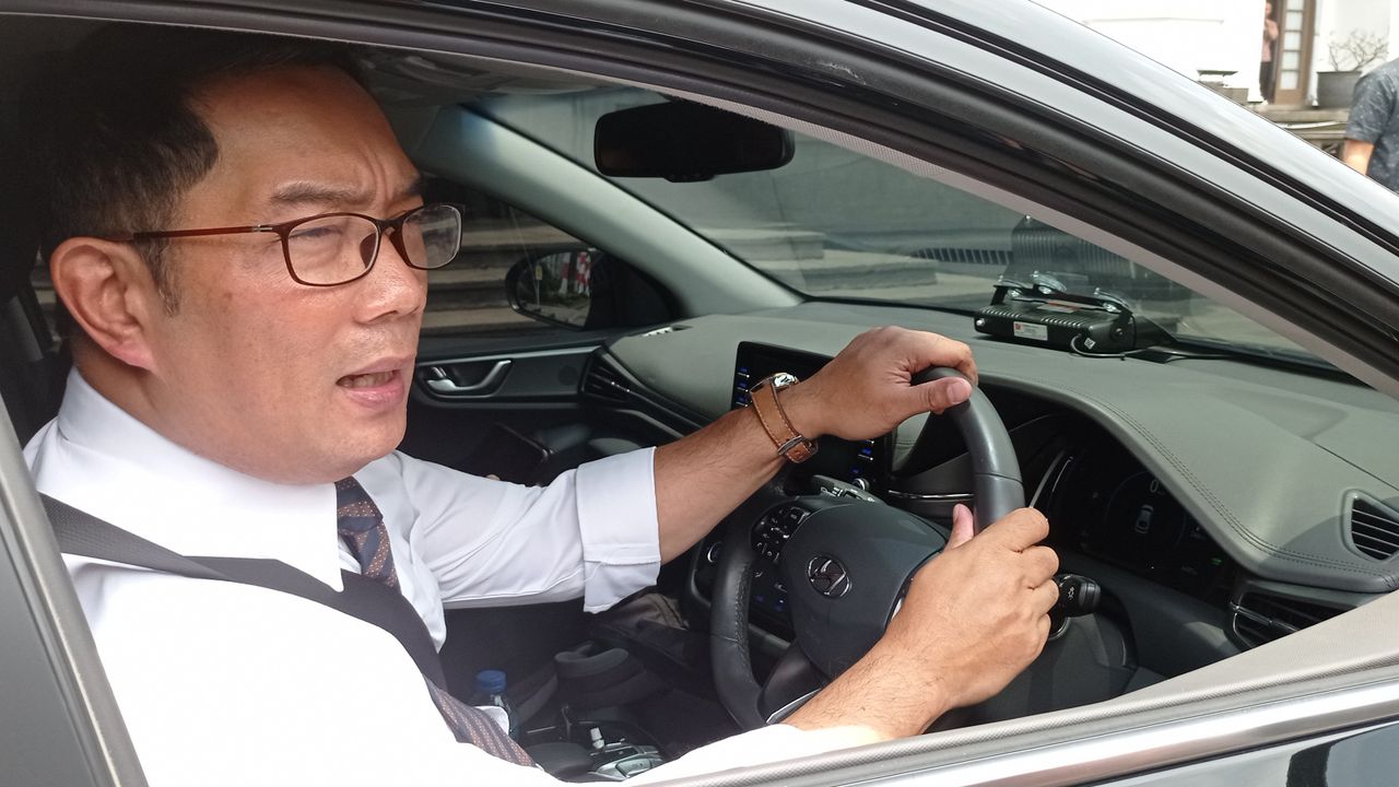Ridwan Kamil Bakal Wajibkan Kepala Daerah di Jabar Gunakan Mobil Listrik