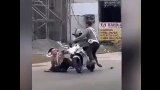 Viral Pemotor Tabrak Pejabat Polisi di Berau, Begini Kronologi dan Fakta di Baliknya