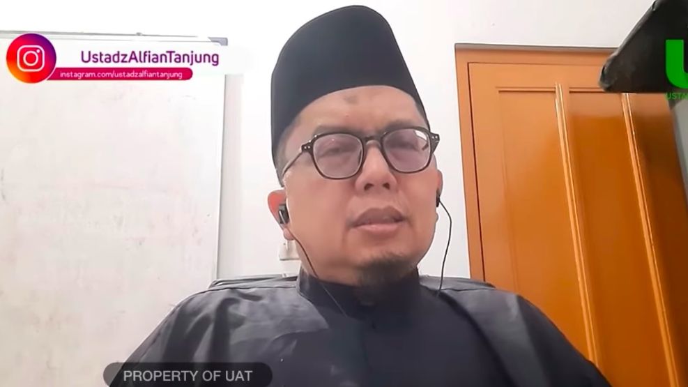 Bikin Heboh, Ustaz Alfian Tanjung Desak Paus Fransiskus Dideportasi: Menimbulkan Keresahan