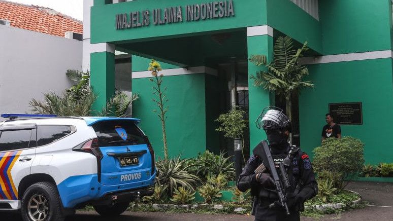 Polda Lampung Periksa Keluarga Tersangka Kasus Penembakan Kantor MUI Jakarta