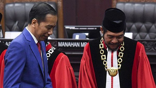 Adik Iparnya Diberhentikan dari Ketua MK, Jokowi: Saya Tidak Mau Komentar, Itu Wilayah Yudikatif