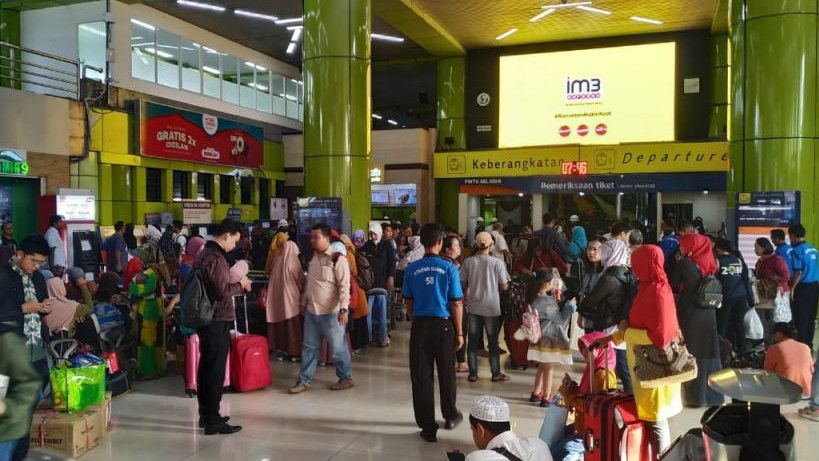 Cara Mendapatkan Barang yang Tertinggal di Stasiun atau Kereta