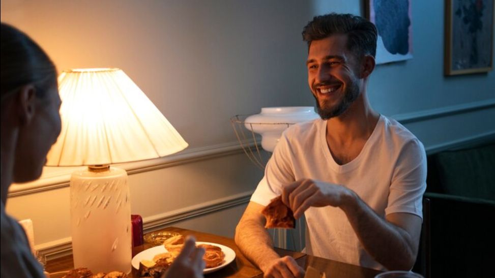 5 Camilan Sehat yang Baik Dikonsumsi saat Lapar Tengah Malam