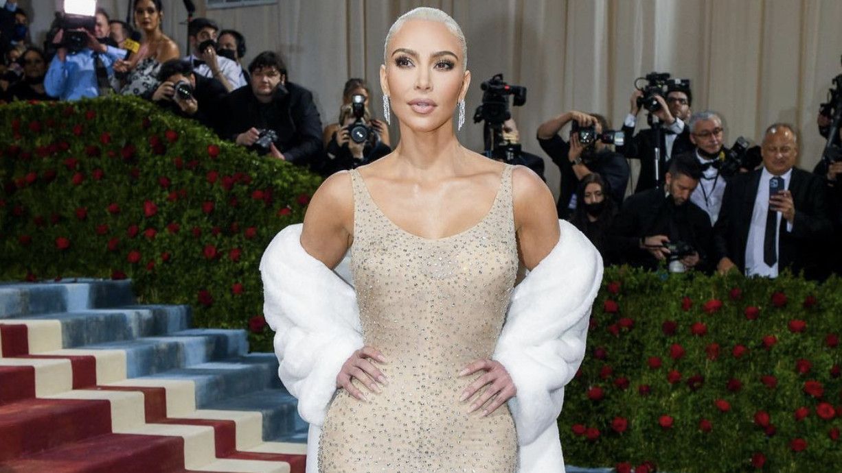 Gaun Marilyn Monroe yang Dipakai Kim Kardashian di Met Gala Jadi Masalah,Ternyata Kris Jenner Dalangnya