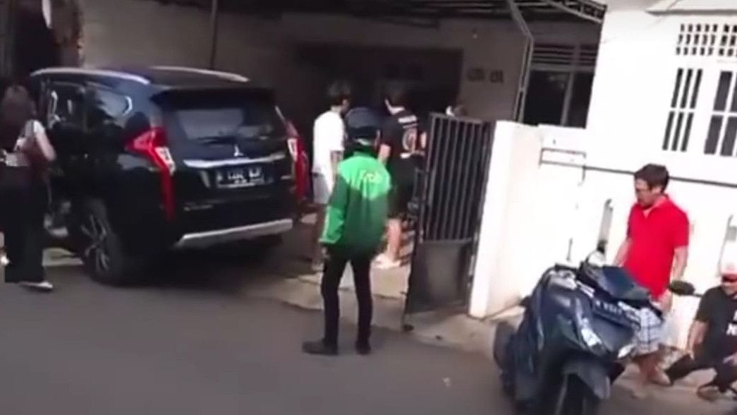 Viral Pemuda Bawa Mobil Pajero Tabrak Rumah di Tangsel, Akibat Salah Injak Gas
