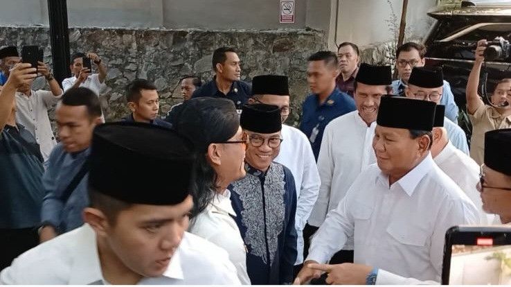 Sehari Setelah Menang Pilpres 2024, Prabowo Bukber Bareng PAN