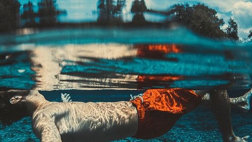 Mau Cari Ikan di Pantai Minajaya Sukabumi, Nelayan Malah Dapat Mayat Berbaju Loreng