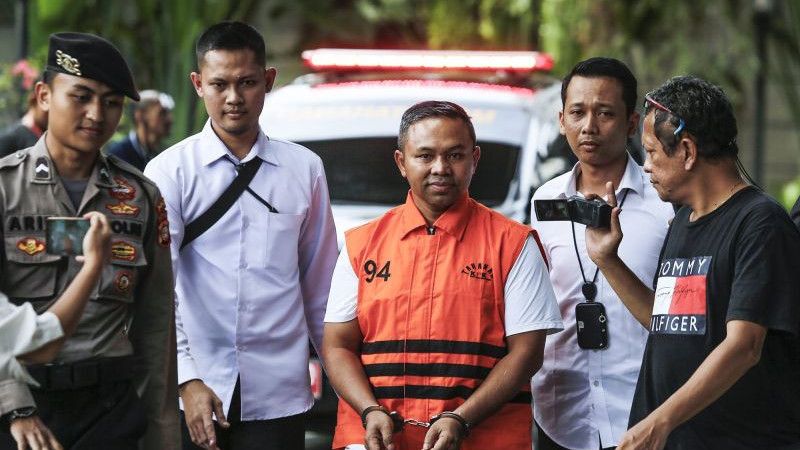Jadi Tersangka, Gubernur Riau Abdul Wahid Sempat Ngumpet di Kafe Saat OTT KPK