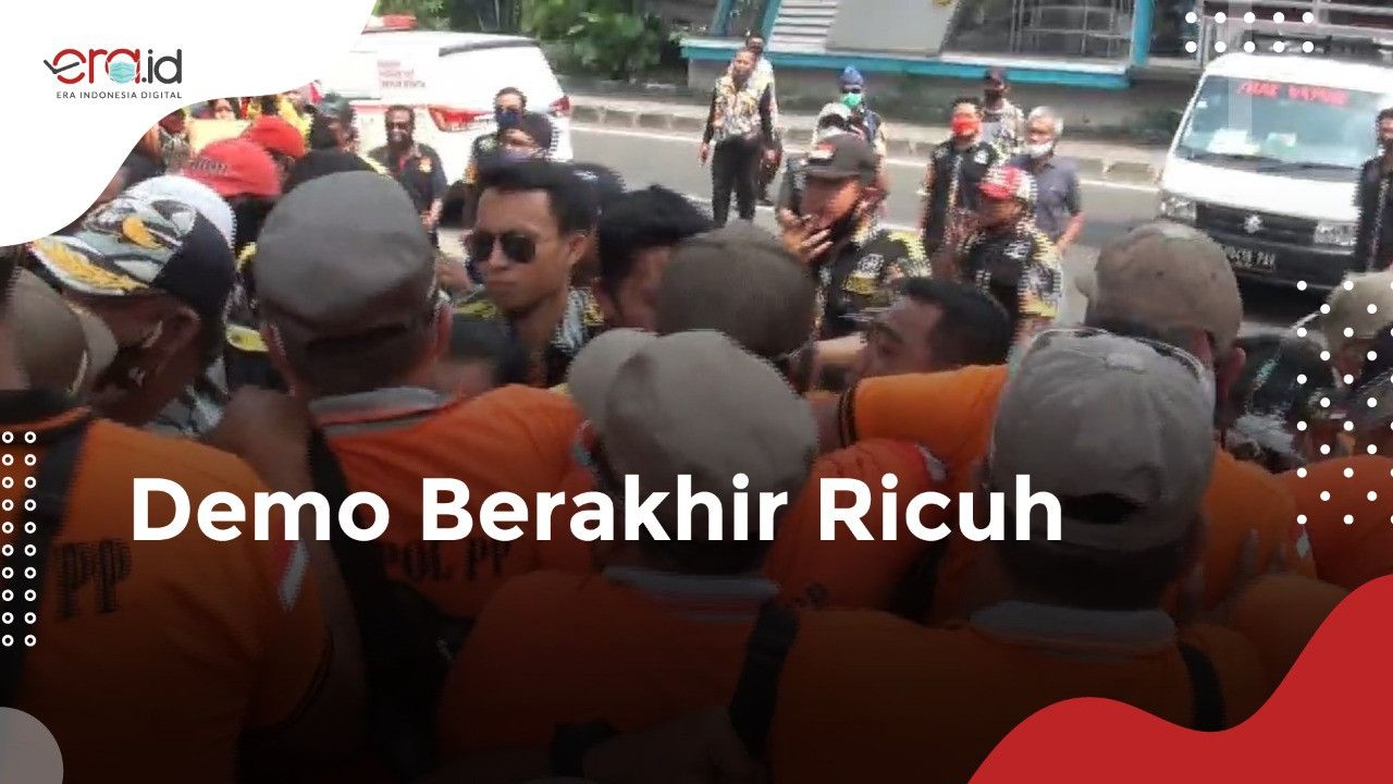 Demo Ormas di Depan Kantor Walikota Jakarta Timur Ricuh