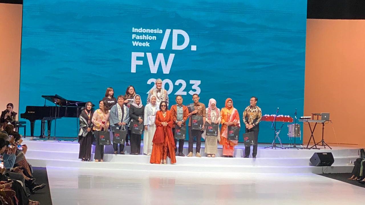 Bertajuk Sagara Dari Timur, Indonesia Fashion Week 2023 Resmi Dibuka