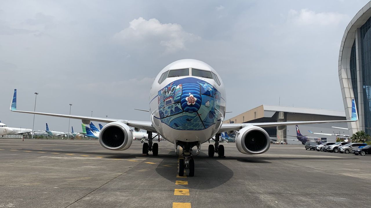 Pesawat Garuda Indonesia Saja Sudah 'Pakai' Masker, Kalau Kamu?