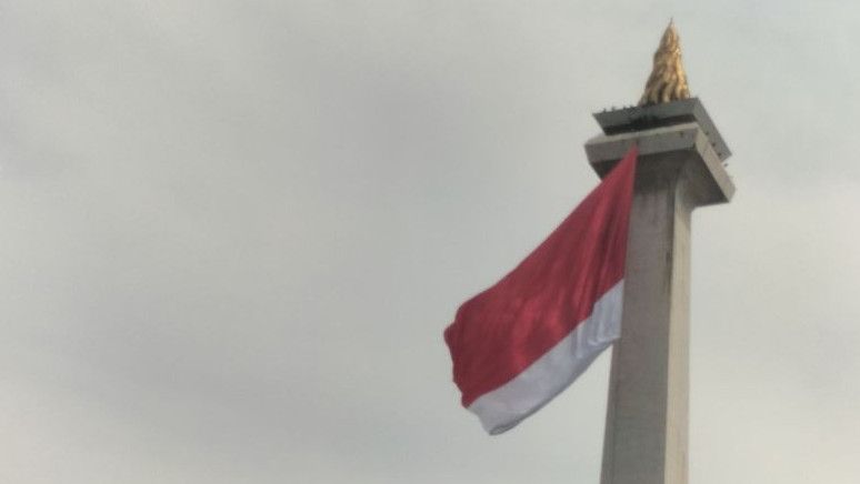 Bendera Merah Putih Sobek Saat Gladi HUT ke-80 TNI di Monas, Kapuspen: Kainnya Kurang Bagus