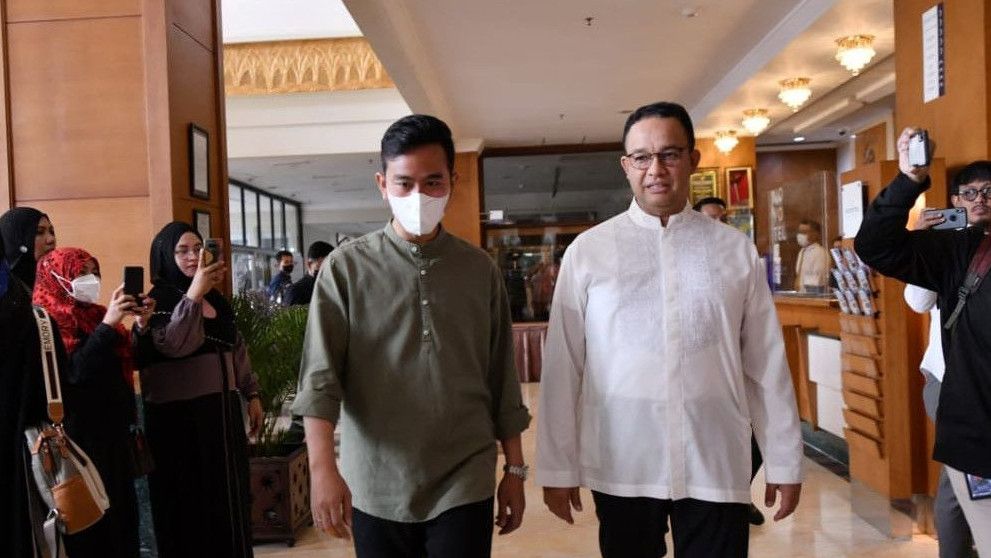 Gibran Unggah Foto Anies di Selokan karena Disebut Netizen 'Jago' Pencitraan Seperti Jokowi, Anies: Tiba-tiba Mata Kedutan