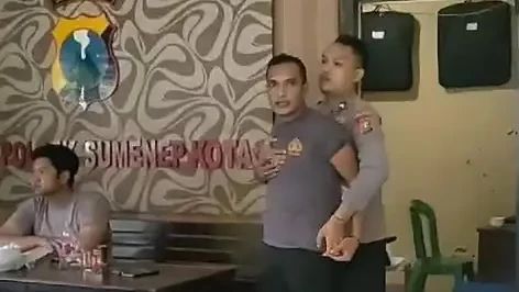 Viral Video Polisi Tantang Carok Warga, Polres Sumenep: Itu Salah Paham