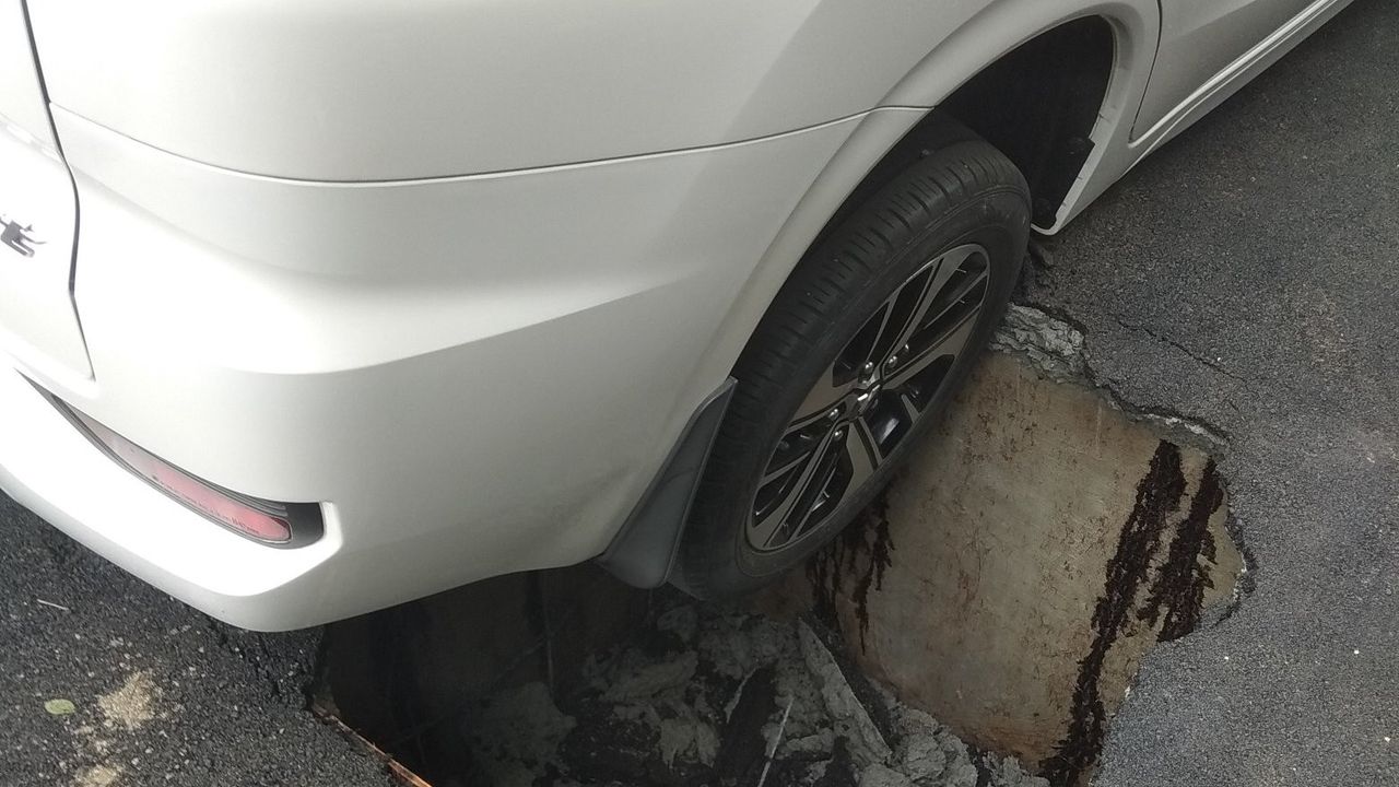 Mobil Politisi PSI Isyana Bagoes Oka Terperosok ke Sumur Resapan, Wagub Riza: Kita Perbaiki