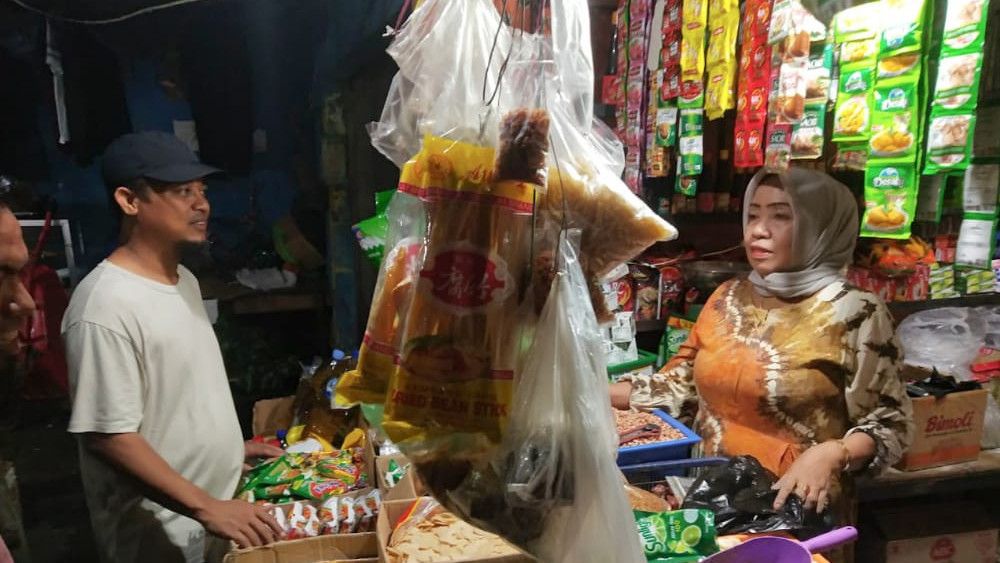 Datangi Pasar Sawah Sulsel, Gubernur Sudirman Sulaiman Cerita soal Songkolo yang Nikmat Dimakan