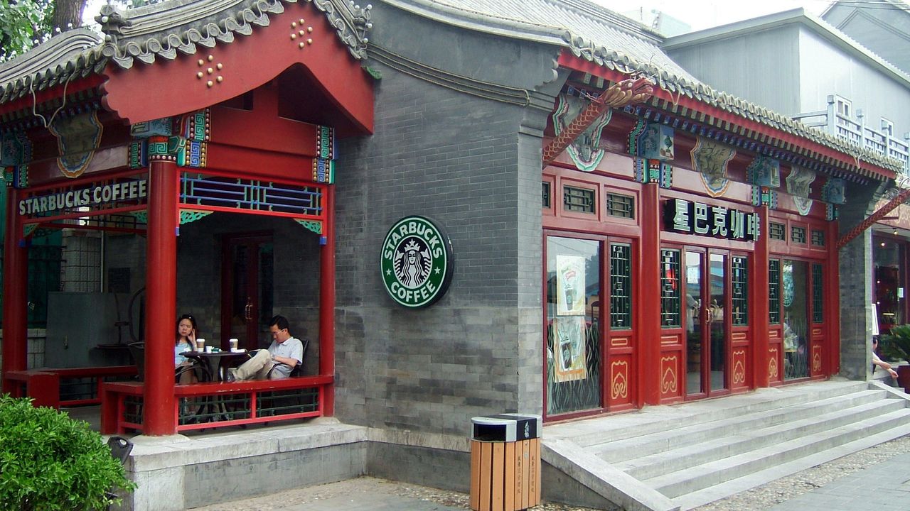 China Berharap Starbucks Bantu Perbaiki Hubungan AS-China