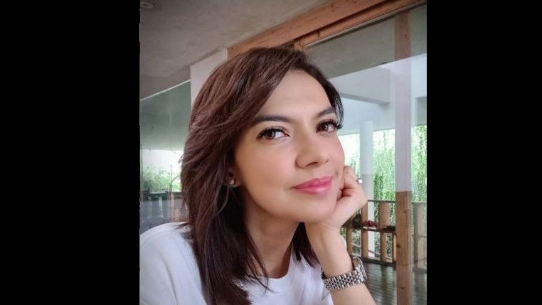 Cantik Dan Cerdas Pesona Najwa Shihab Yang Awet Muda Di Usia 40an Eraid 