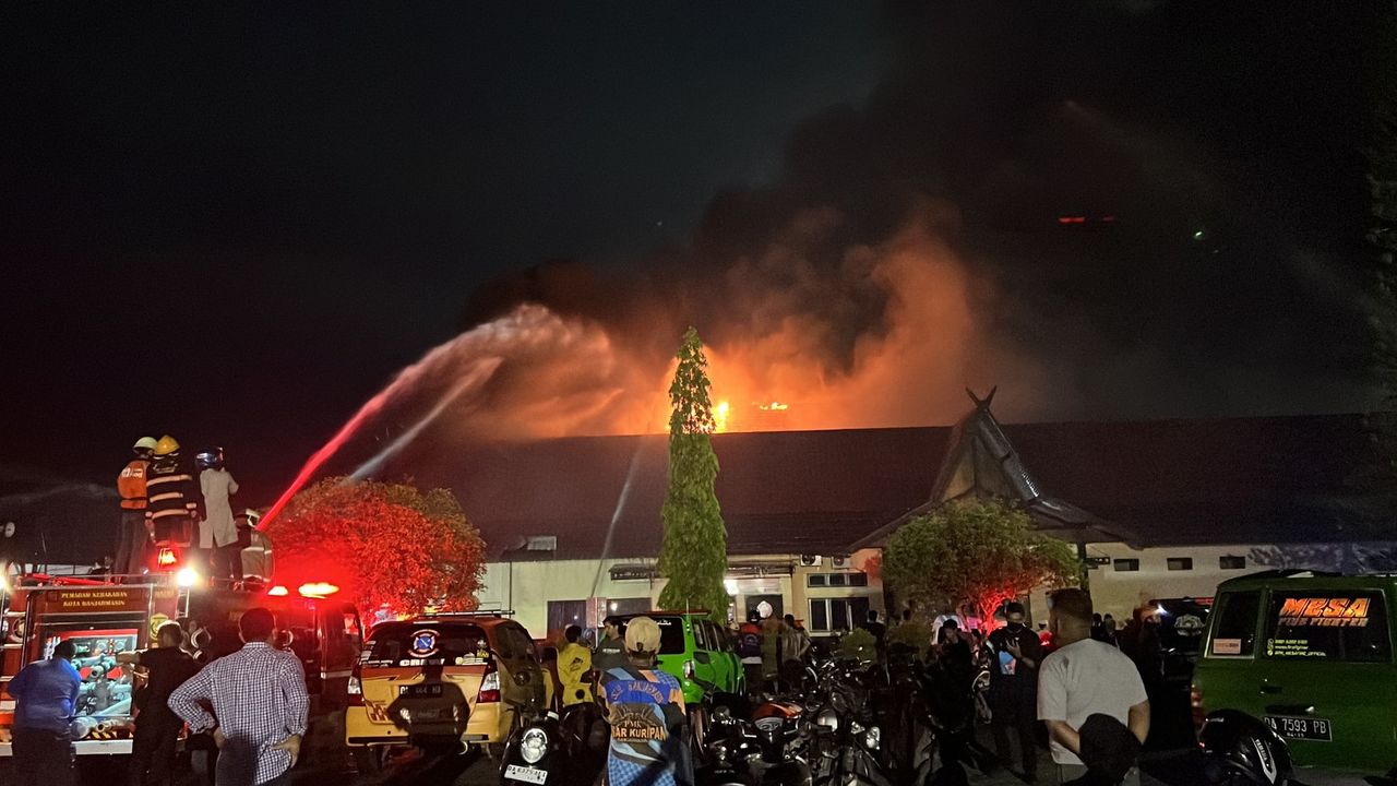 Polda Kalsel Gandeng Labfor Jatim untuk Selidiki Penyebab Kebakaran di Gedung Biro SDM