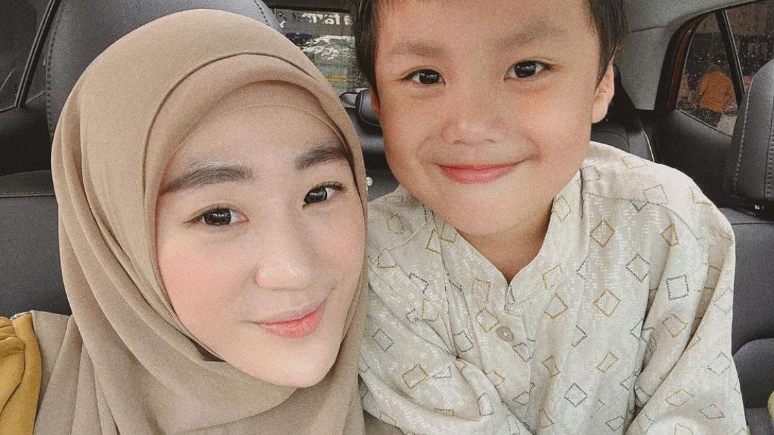 Larissa Chou Unggah Foto Terbaru Yusuf, Wajah Anak Alvin Faiz Jadi Sorotan Netizen, Ada Apa?