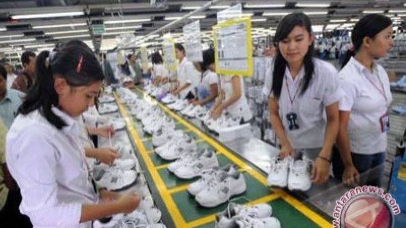 1.214 Karyawan Produsen Sepatu Adidas di Tangerang Kena PHK