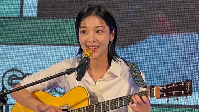 Demi Penggemar di Indonesia, Seorina Rela Belajar Gitar dan Suguhkan Penampilan Spesial