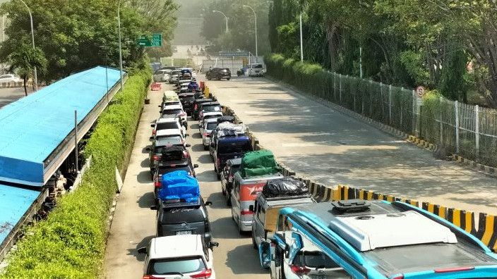 Hingga Siang Tadi, Penumpang  yang Melakukan Perjalanan di Pelabuhan Merak Tembus 106.637 Orang