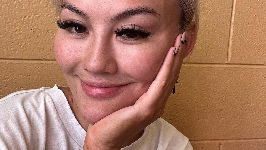 Sering Diisukan Oplas, Agnez Mo Pamer Wajah Polos yang Rusak Gegara Sinar Matahari dan Jerawat: Saya Sangat Bahagia