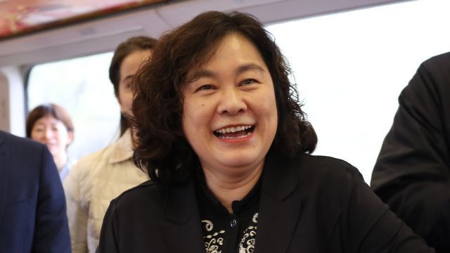 Profil Hua Chunying, Satu-Satunya Perempuan Termuda Jabat Wakil Menteri Luar Negeri China