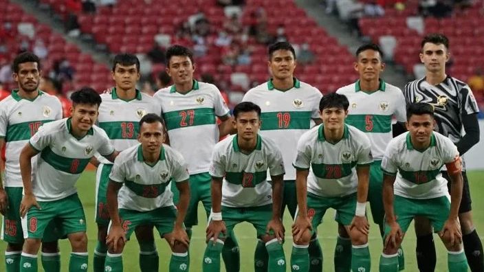 Ustaz Ini Haramkan Laki-laki Pakai Celana Pendek Saat Main Bola, Abu Janda: Timnas Indonesia akan Pakai Gamis Saat Lawan Thailand