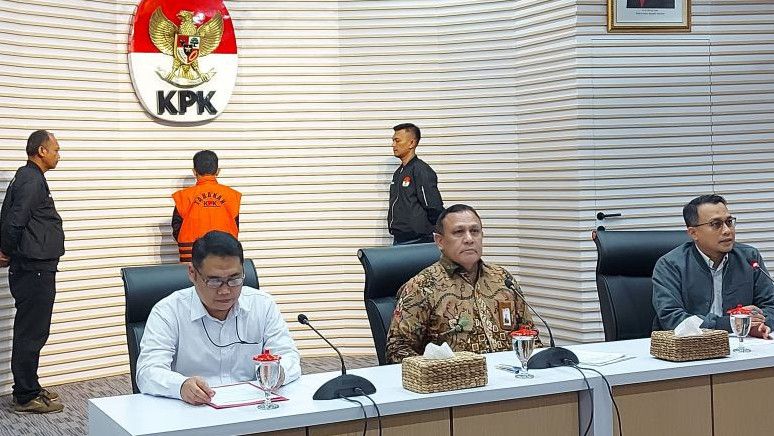 KPK Tahan Tersangka Wali Kota Bima Muhammad Lutfi Terkait Kasus Korupsi Pengadaan Barang dan Jasa