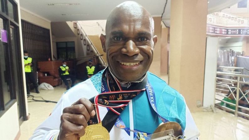 Sukses Raih Emas di PON, Atlet Binaraga Papua: Makan Ulat Sagu, Proteinnya Bagus