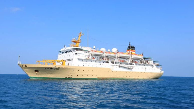 Ratusan Wisatawan Dievakuasi ke Kapal Pelni dari Karimunjawa, Lewati Ombak hingga 6 Meter