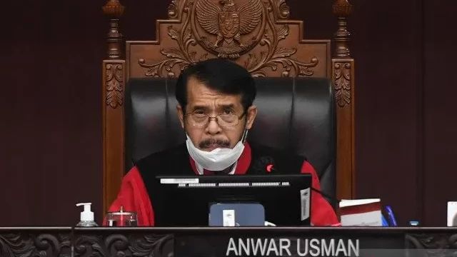 Ketua MK akan Menikah dengan Adik Jokowi, Nicho Silalahi: Patut Diduga Putusan Tolak PT 0 Persen Ada Lobi Dibalut Asmara