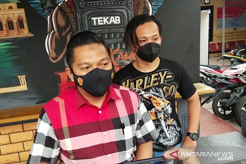 Ilegal, 20 Bal Pakaian Impor Asal Singapura Dimusnahkan
