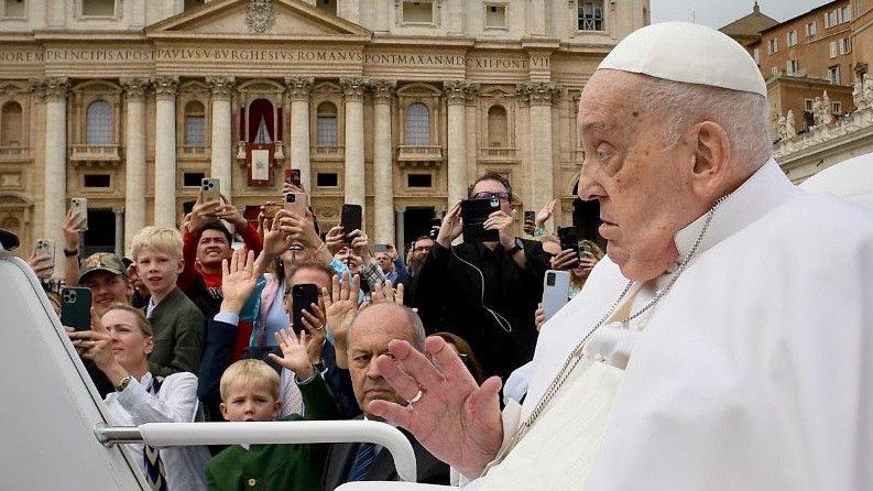 Sempat Berjuang Lawan Pneumonia, Paus Fransiskus Meninggal Dunia di Usia 88 Tahun