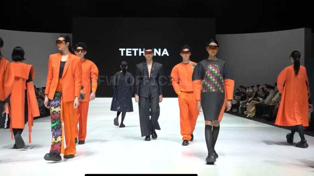 Kemegahan Kain Sulam Karawo dari Gorontalo Jadi Penutup Indonesia Fashion Week 2023