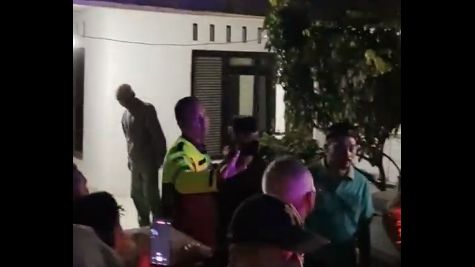 Momen Pembully di Cilacap Hampir Dihakimi Massa Saat Dijemput Polisi di Rumahnya