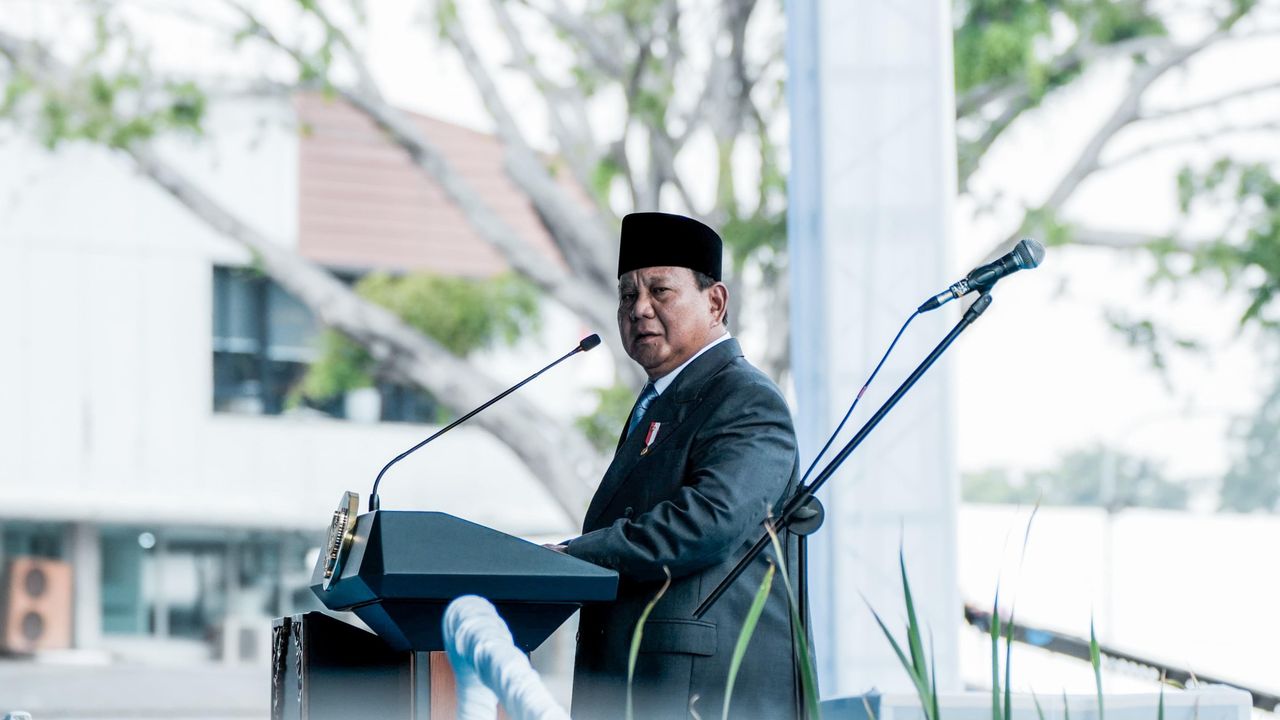 Prabowo Main Tebak-tebakan Nama-Nama Menteri ke Korban Bencana Agam