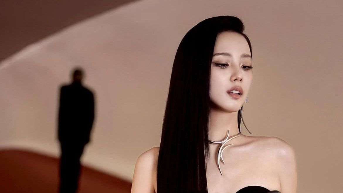 Jisoo BLACKPINK Rilis Teaser Misterius, Duet Bareng Zayn Malik?