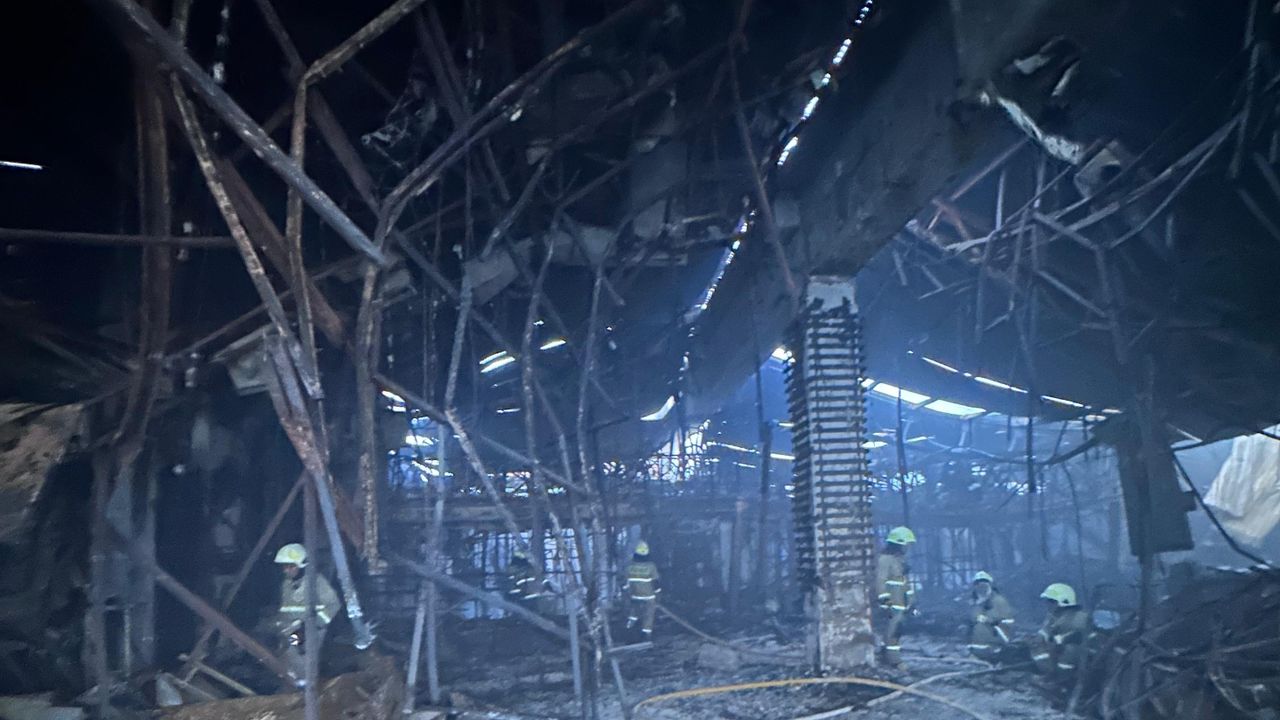 Polisi Terima Laporkan 7 Orang Hilang Insiden Kebakaran Hebat di Glodok Plaza Jakbar