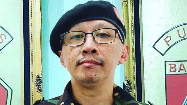 Abu Janda Sindir Roy Suryo yang Unggah Foto Buddha Berwajah Jokowi: Jika Islam Dihina Itu Karma karena Umat Muslim Hobi Hina Agama Lain