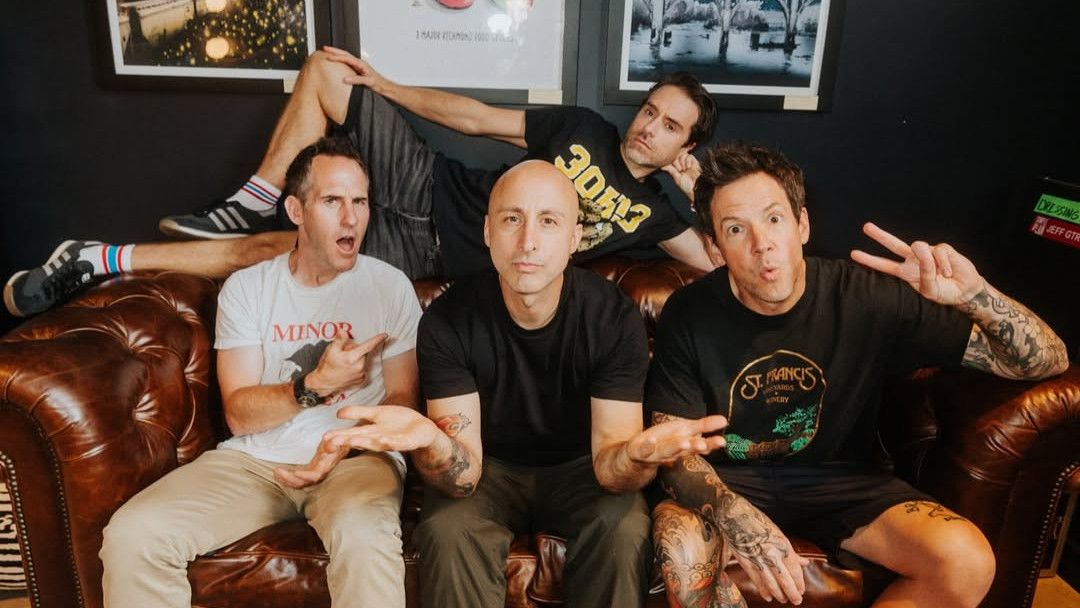Simple Plan Rayakan 25 Tahun Berkarya di Jakarta dan Surabaya, Tiket Dijual Mulai 4 Mei 2026